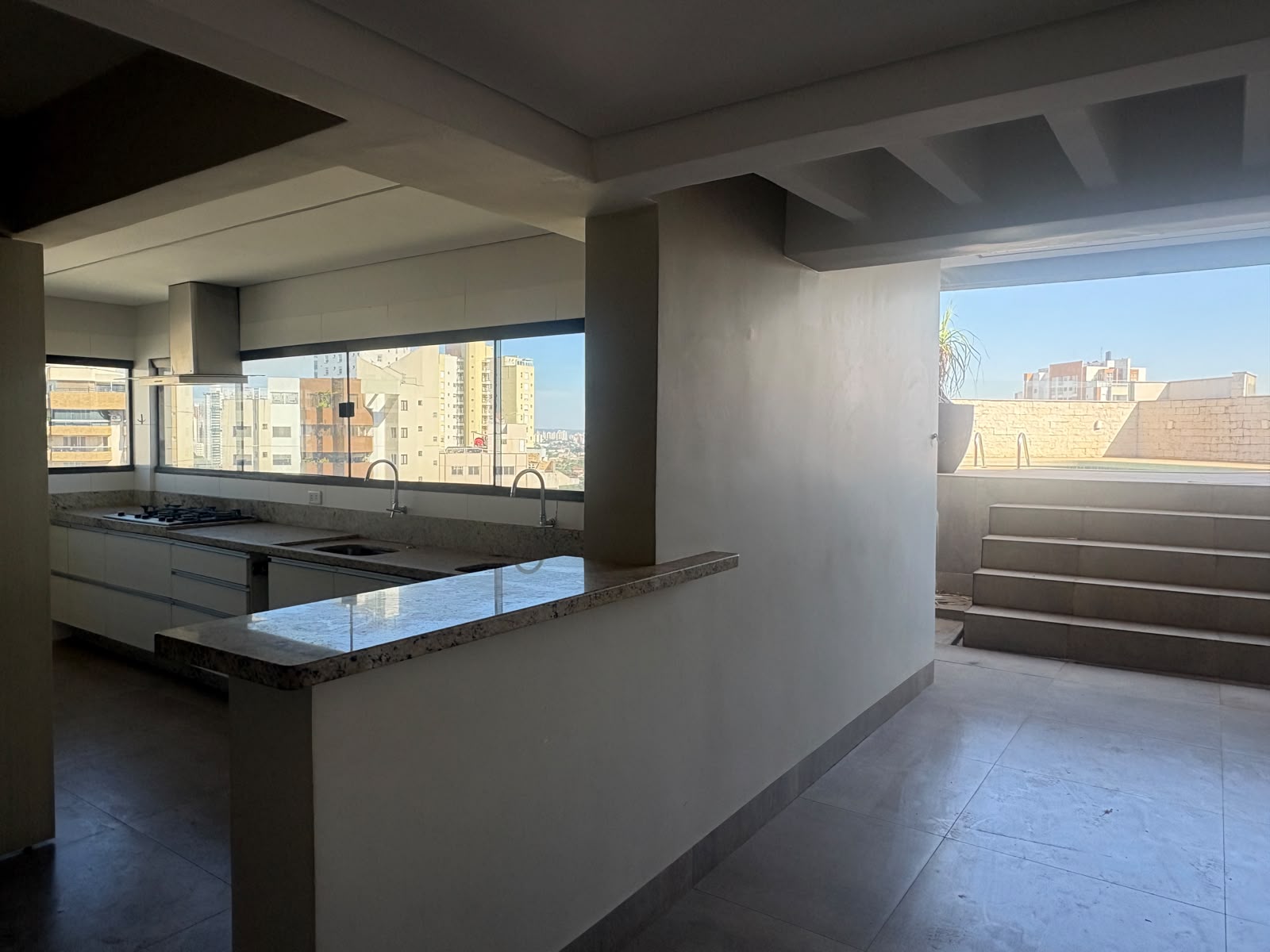 Cobertura St Oeste